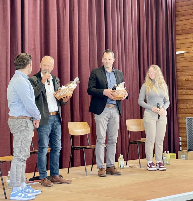 Demokratietag Kleinsporthalle 4 neu